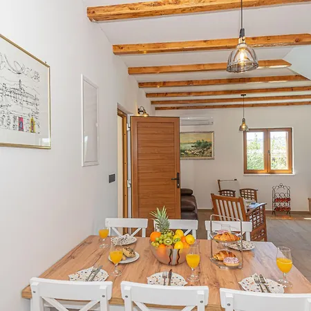 Casa Del Sol By Interhome * شيبينيك